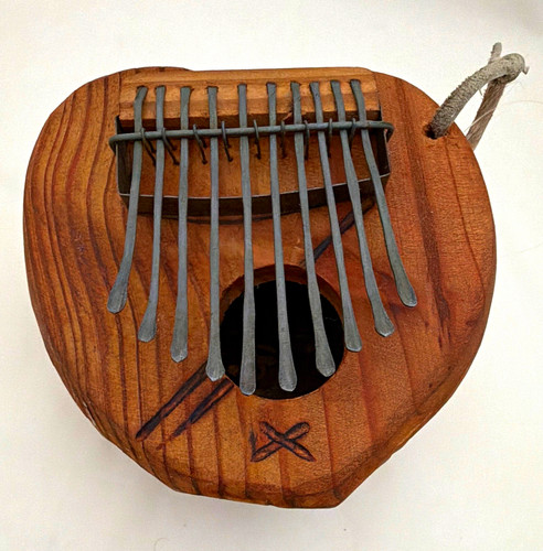 Primitive vintage heart - primitive, heart-shaped